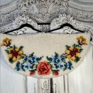 VINTAGE Floral Patterned Hand Hooked 1/2 Round  Rug